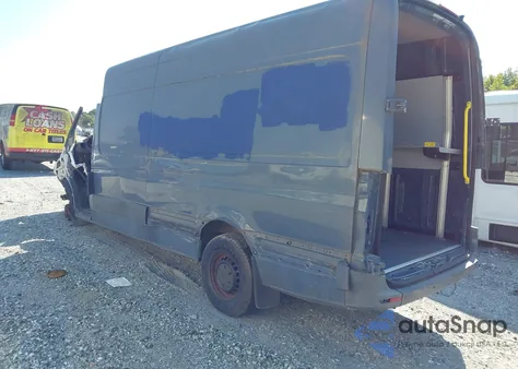 2019 Mercedes-Benz Sprinter 2500 High Roof V6 из США, поврежденный, VIN WD4PF1CDXKP137061